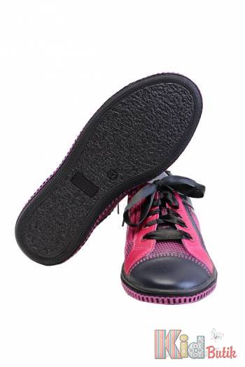 Купить Туфли для девочки с перфорацией Bartek р-75524/SZ-1C5 на КидБутик Туфли для девочки с перфорацией Bartek р-75524/SZ-1C5