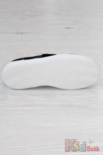 Купить Мокасины для мальчика чёрные на белой подошве Bartek 17-25369/SZ/N2 на КидБутик Мокасины для мальчика чёрные на белой подошве Bartek 17-25369/SZ/N2