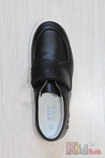 Купить Мокасины для мальчика чёрные на белой подошве Bartek 17-25369/SZ/N2 на КидБутик Мокасины для мальчика чёрные на белой подошве Bartek 17-25369/SZ/N2