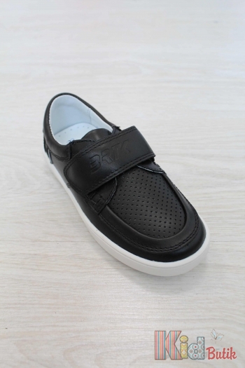 Купити Мокасини чорні на білій підошві для хлопчика Bartek 18-45369/SZ/06R на КідБутік Мокасини чорні на білій підошві для хлопчика Bartek 18-45369/SZ/06R