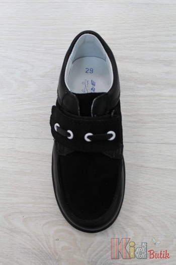 Купити Мокасини для хлопчика чорного кольору Bartek 18-45601/SZ/R5A на КідБутік Мокасини для хлопчика чорного кольору Bartek 18-45601/SZ/R5A