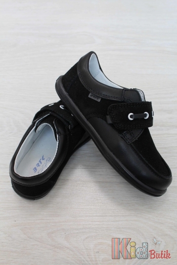 Купити Мокасини для хлопчика чорного кольору Bartek 18-45601/SZ/R5A на КідБутік Мокасини для хлопчика чорного кольору Bartek 18-45601/SZ/R5A