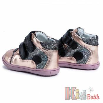 Купити Черевики декоровані вушками зайчика для дівчинки Bartek 20-11702/6/NRG на КідБутік Черевики декоровані вушками зайчика для дівчинки Bartek 20-11702/6/NRG