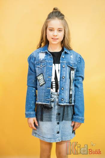 Купить Куртка джинсовая с фатиновой рюшей A-yugi Jeans Аю20-30(17099) на КидБутик Куртка джинсовая с фатиновой рюшей A-yugi Jeans Аю20-30(17099)