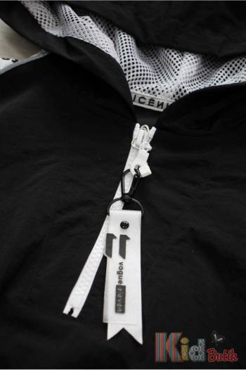 Купить Ветровка черного цвета с белыми лампасами A-yugi Jeans Аю20-50Чор(17103) на КидБутик Ветровка черного цвета с белыми лампасами A-yugi Jeans Аю20-50Чор(17103)