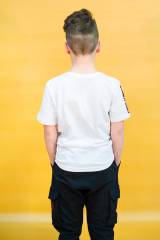 Купить Футболка белого цвета с бейсболкой Studio Kids Ск20-27(1034) на КидБутик Футболка белого цвета с бейсболкой Studio Kids Ск20-27(1034)