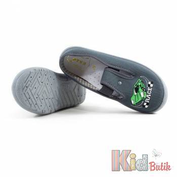 Купити Тапки сірого кольору для хлопчика Nazo 21-017CD на КідБутік Тапки сірого кольору для хлопчика Nazo 21-017CD