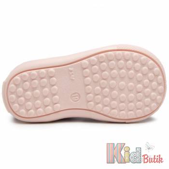 Купити Туфлі з милим метеликом для дівчинки Bartek 81798/005 на КідБутік Туфлі з милим метеликом для дівчинки Bartek 81798/005