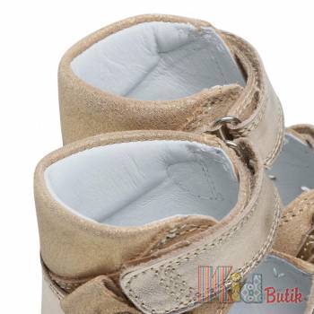 Купить Босоножки красивого золотистого цвета для девочки Bartek 21-86803/0/NIP на КидБутик Босоножки красивого золотистого цвета для девочки Bartek 21-86803/0/NIP