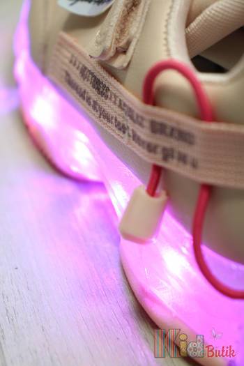 Купить Кроссовки персикового цвета с LED освещением Jong-Golf 21-В10227-8 на КидБутик Кроссовки персикового цвета с LED освещением Jong-Golf 21-В10227-8