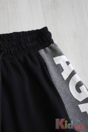 Купить Комплект 2-ка футболка и шорты с ярким декором для мальчика Marions Мр21-58(9705) Біл/Чрн. на КидБутик Комплект 2-ка футболка и шорты с ярким декором для мальчика Marions Мр21-58(9705) Біл/Чрн.
