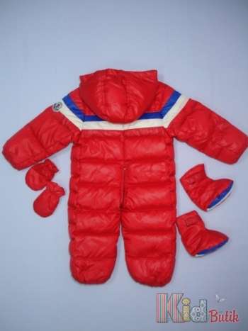 Купити Комбінезон пуховий MONCLER червоний Інші бренди И1713 на КідБутік Комбінезон пуховий MONCLER червоний Інші бренди И1713