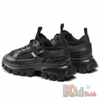 Купити Кросівки стильного дизайну для дівчинки Bartek 21-18345004 на КідБутік Кросівки стильного дизайну для дівчинки Bartek 21-18345004