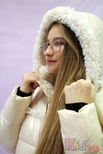 Купить Пуховик светло-бежевого цвета для девочки Puros Poro РР21-10(8011Мол на КидБутик Пуховик светло-бежевого цвета для девочки Puros Poro РР21-10(8011Мол