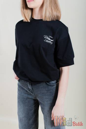 Купить Футболка черного цвета для девочки A-yugi Jeans Аю22-18Чор(7070) на КидБутик Футболка черного цвета для девочки A-yugi Jeans Аю22-18Чор(7070)