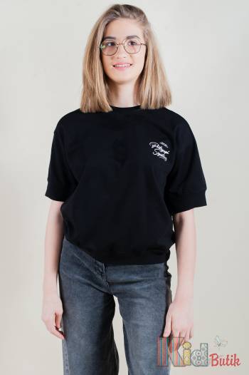 Купить Футболка черного цвета для девочки A-yugi Jeans Аю22-18Чор(7070) на КидБутик Футболка черного цвета для девочки A-yugi Jeans Аю22-18Чор(7070)