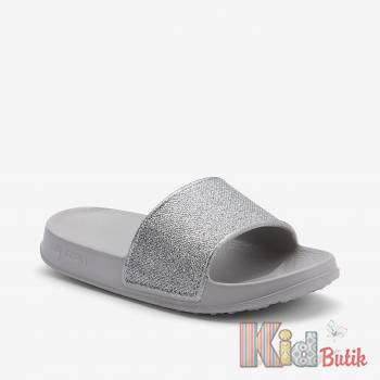 Купить Сланцы для девочки серебристо серого цвета Coqui 22-7083 Khaki grey glitter на КидБутик Сланцы для девочки серебристо серого цвета Coqui 22-7083 Khaki grey glitter