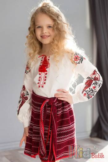 Вышитая сорочка с красивым рисунком в виде жар-птицы Зроблено з турботою Мв25-8Чер(rd218)