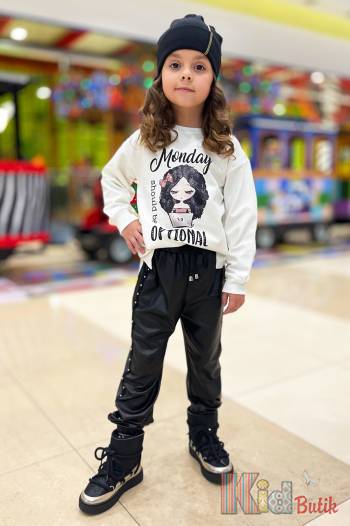 Купити Світшот молочного кольору з принтом для дівчинки Best Kids БК22-12030 на КідБутік Світшот молочного кольору з принтом для дівчинки Best Kids БК22-12030
