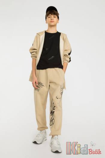 Купить Спортивные штаны утепленные с завязками для мальчика Reporter Young Р23-7(0117B-02-230) на КидБутик Спортивные штаны утепленные с завязками для мальчика Reporter Young Р23-7(0117B-02-230)
