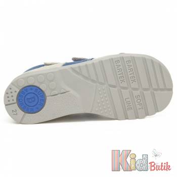 Купить Босоножки бежево-синие для маленького мальчика Bartek 23-81804-007 на КидБутик Босоножки бежево-синие для маленького мальчика Bartek 23-81804-007
