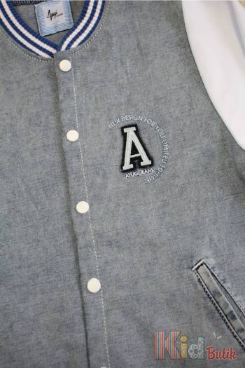 Купить Бомбер светло-синий "А" для мальчика A-yugi Jeans Аю23-23(17157) на КидБутик Бомбер светло-синий "А" для мальчика A-yugi Jeans Аю23-23(17157)