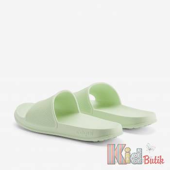 Купити Шльопанці салатові для дівчинки Coqui 23-7082 Pastel mint на КідБутік Шльопанці салатові для дівчинки Coqui 23-7082 Pastel mint