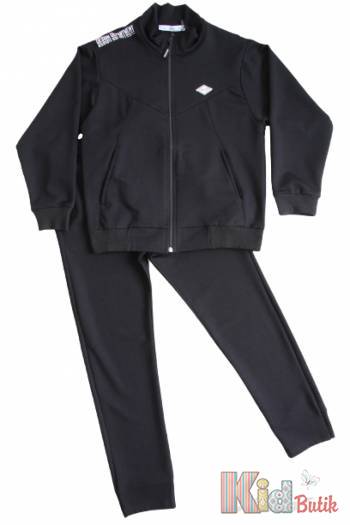 Купити Спортивний костюм чорний "Design Department" для хлопчика A-yugi Jeans Аю23-36Чорн(7192) на КідБутік Спортивний костюм чорний "Design Department" для хлопчика A-yugi Jeans Аю23-36Чорн(7192)