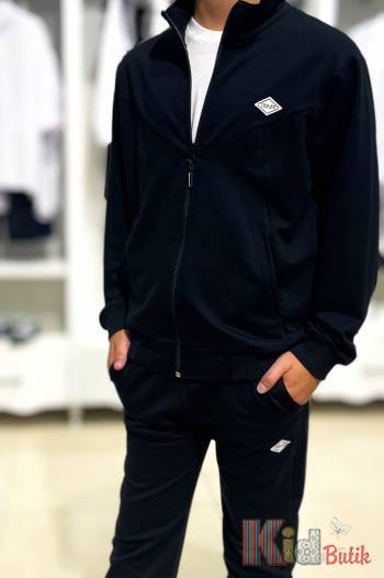 Купити Спортивний костюм чорний "Design Department" для хлопчика A-yugi Jeans Аю23-36Чорн(7192) на КідБутік Спортивний костюм чорний "Design Department" для хлопчика A-yugi Jeans Аю23-36Чорн(7192)
