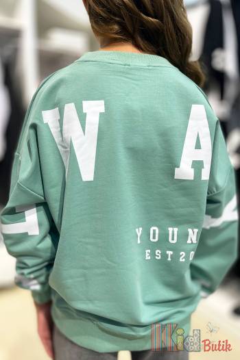 Купити Світшот м'ятного кольору з написом на спині always young для дівчинки MiniModa Мі23-1мята(3492) на КідБутік Світшот м'ятного кольору з написом на спині always young для дівчинки MiniModa Мі23-1мята(3492)