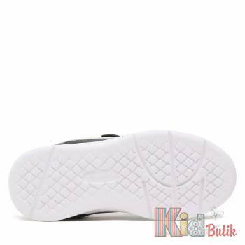 Купить Кроссовки черные с белой вставкой для мальчика KangaROOS 23-18578-000-5012 на КидБутик Кроссовки черные с белой вставкой для мальчика KangaROOS 23-18578-000-5012
