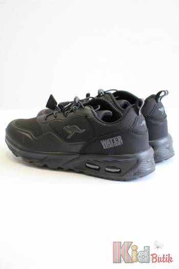 Купити Кросівки чорні для хлопчика-підлітка "Water Resistant" KangaROOS 23-18904-000-5500 на КідБутік Кросівки чорні для хлопчика-підлітка "Water Resistant" KangaROOS 23-18904-000-5500