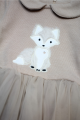 Купить Платье бежевого цвета для девочки Lilax Kids 23-98065 на КидБутик Платье бежевого цвета для девочки Lilax Kids 23-98065 - фото 4
