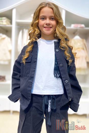 Купить Куртка джинсовая черного цвета для девочки A-yugi Jeans Аю24-8Чор на КидБутик Куртка джинсовая черного цвета для девочки A-yugi Jeans Аю24-8Чор