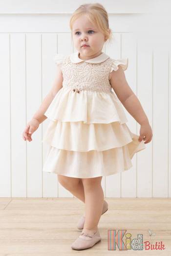 Купить Платье бежевого цвета для девочки MYMIO baby Му24-3905 на КидБутик Платье бежевого цвета для девочки MYMIO baby Му24-3905