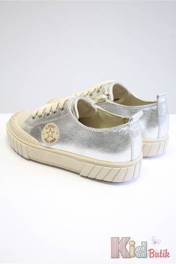 Купить Кроссовки серебристого цвета для девочки Kemal Pafi КР24-130 1870FLT(1001) Срібло на КидБутик Кроссовки серебристого цвета для девочки Kemal Pafi КР24-130 1870FLT(1001) Срібло