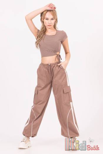 Купить Штаны карго коричневые с лампасами для девочки LOCOLOCO ЛЛ24-8Кор(9047) на КидБутик Штаны карго коричневые с лампасами для девочки LOCOLOCO ЛЛ24-8Кор(9047)