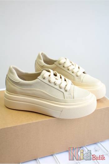 Купить Кроссовки молочные с бортиками для девочки Bistfor 24-43139/79/353 на КидБутик Кроссовки молочные с бортиками для девочки Bistfor 24-43139/79/353