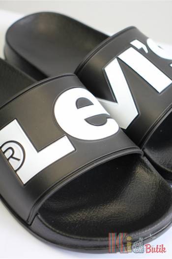 Купити Шльопанці чорні з написом для підлітка Levi's Lv25-9Чор (0239S) на КідБутік Шльопанці чорні з написом для підлітка Levi's Lv25-9Чор (0239S)
