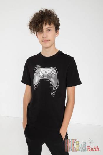 Купить Футболка черная "Game" для мальчика Reporter Young Р24-19(0440В-09-100) на КидБутик Футболка черная "Game" для мальчика Reporter Young Р24-19(0440В-09-100)