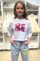 Купить Футболка белая "Be Happy" для девочки A-yugi Jeans Мр24-23(2039) на КидБутик Футболка белая "Be Happy" для девочки A-yugi Jeans Мр24-23(2039)