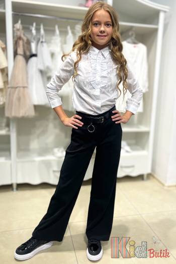 Купити Шкільна блузка з жабо із мереживом для дівчинки MiniModa Мі24-30(418) на КідБутік Шкільна блузка з жабо із мереживом для дівчинки MiniModa Мі24-30(418)