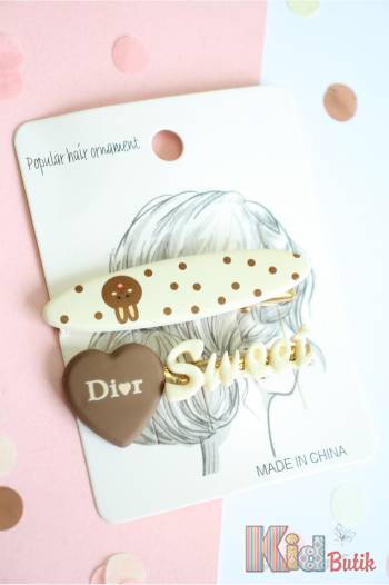 Купить Набор заколок для волос "Dior sweet" для девочки Другие бренды З24-26(кр20-5) на КидБутик Набор заколок для волос "Dior sweet" для девочки Другие бренды З24-26(кр20-5)