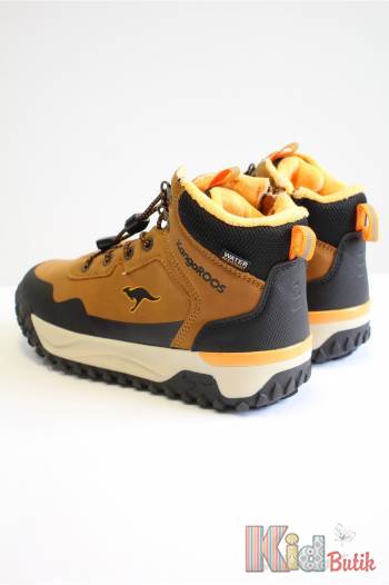 Купить Ботинки горчичные для старшего мальчика KangaROOS 24-10259-1142/С на КидБутик Ботинки горчичные для старшего мальчика KangaROOS 24-10259-1142/С