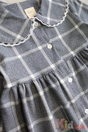 Купить Платье серое + сумочка "Цветочек" для девочки Lilax Kids Л24-6523Ср на КидБутик Платье серое + сумочка "Цветочек" для девочки Lilax Kids Л24-6523Ср