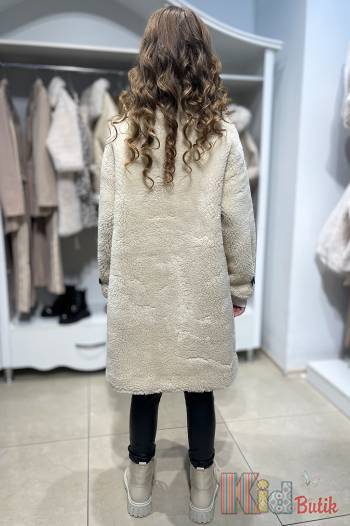 Купити Шубка молочна двобортна для дівчинки Bubles И24-116(2480) на КідБутік Шубка молочна двобортна для дівчинки Bubles И24-116(2480)
