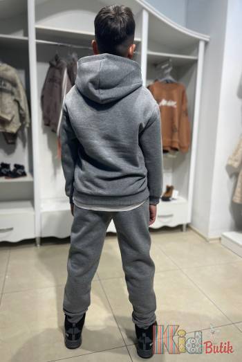 Купить Костюм спортивный утепленный серого цвета Tommy Life ТЛ24-8Ср на КидБутик Костюм спортивный утепленный серого цвета Tommy Life ТЛ24-8Ср