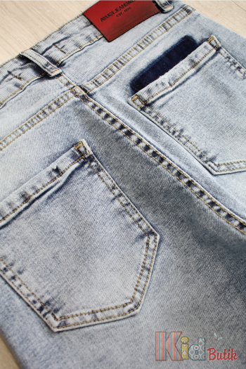 Купити Джинси мом світло-сині для хлопчика A-yugi Jeans Аю25-9(5459) на КідБутік Джинси мом світло-сині для хлопчика A-yugi Jeans Аю25-9(5459)