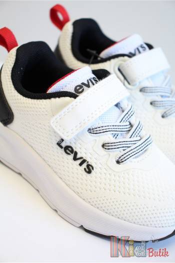 Купить Кроссовки белого цвета с черными вставками Levi's Lv25-7Бл/чор(0023T) на КидБутик Кроссовки белого цвета с черными вставками Levi's Lv25-7Бл/чор(0023T)