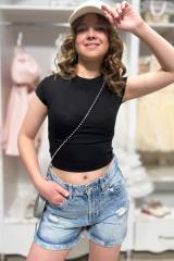 Купить Футболка укороченная черного цвета для девочки Reporter Young Р25-137(0440G-34-100) на КидБутик Футболка укороченная черного цвета для девочки Reporter Young Р25-137(0440G-34-100)